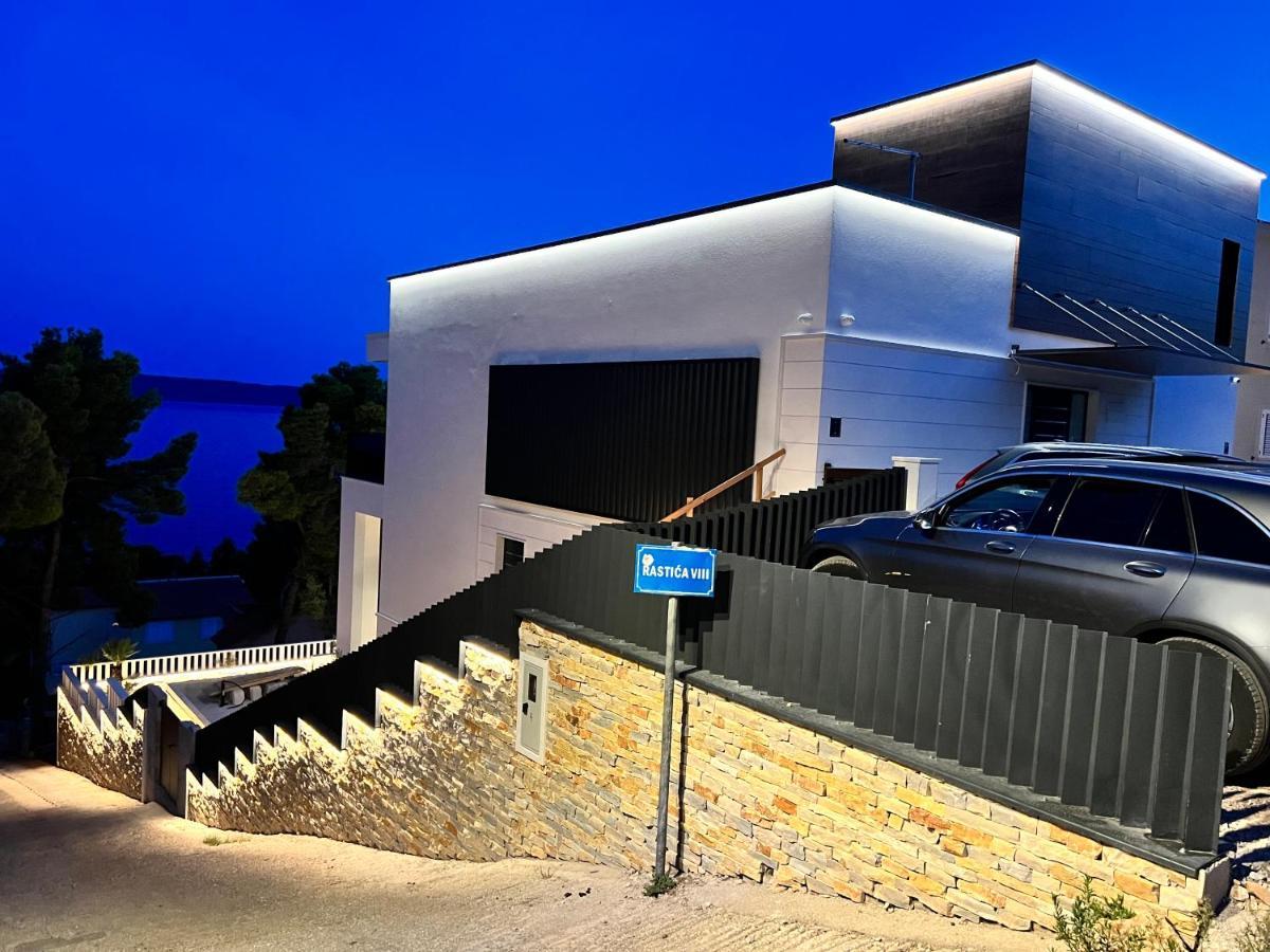 Luxury Beachfront Villa Carlisa Ciovo Exterior photo