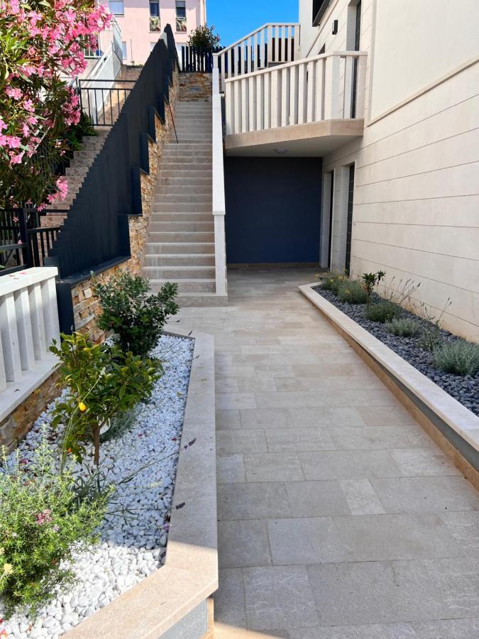 Luxury Beachfront Villa Carlisa Ciovo Exterior photo