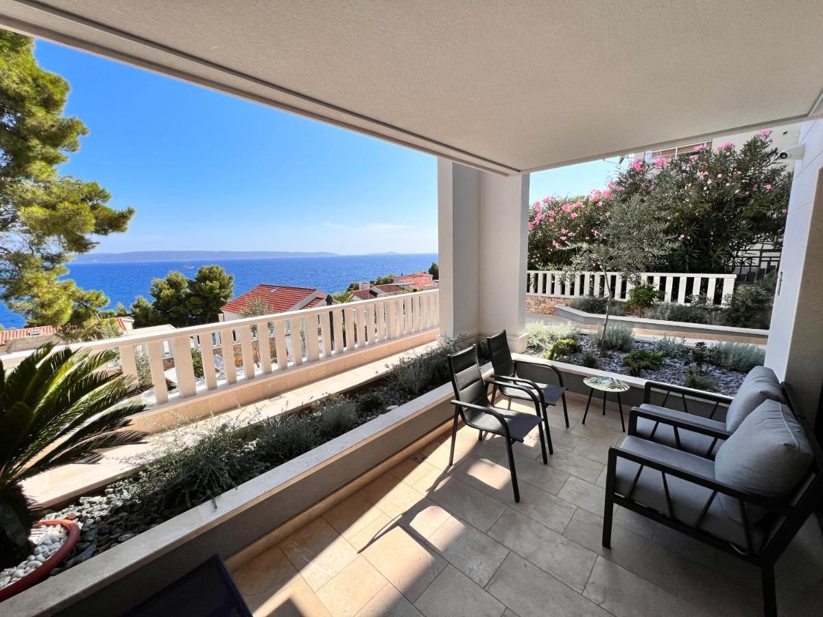 Luxury Beachfront Villa Carlisa Ciovo Exterior photo